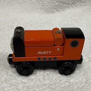 VTG 2001 Thomas Wooden Railway RUSTY #5 Orange Diesel Engine Magnetic